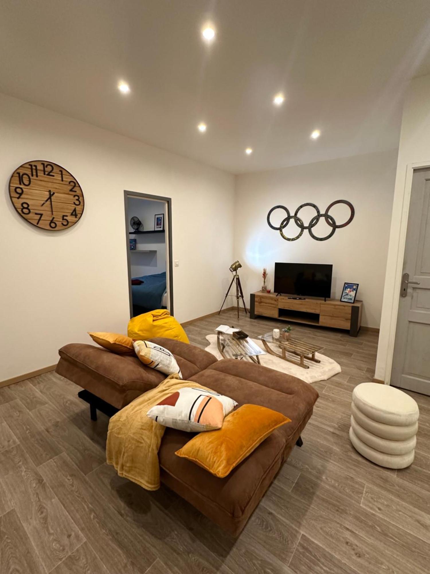 Le Refuge T3 Centre Ville 63M2 Pied Des Montagnes Albertville Exterior photo